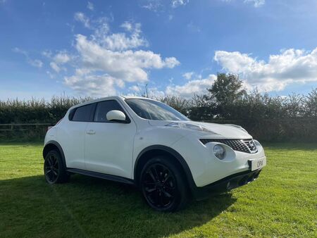 NISSAN JUKE 1.6 Acenta Premium Euro 5 (s/s) 5dr