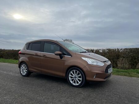 FORD B-MAX 1.6 TDCi Titanium Euro 5 5dr